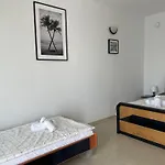 Upwind Kitesurfing Wingfoil Windsurfing Rowery Sauna Affittacamere