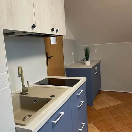 Upwind ゲストハウス Osłonino