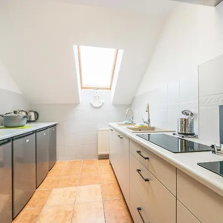 Upwind ゲストハウス Osłonino