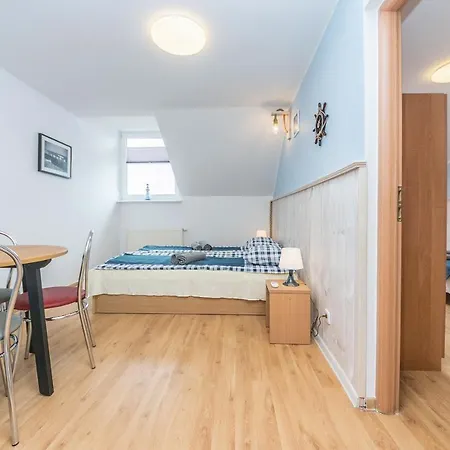 ゲストハウス Upwind Osłonino