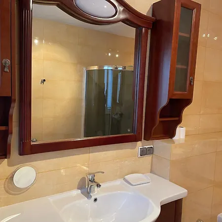 Upwind ゲストハウス 4*