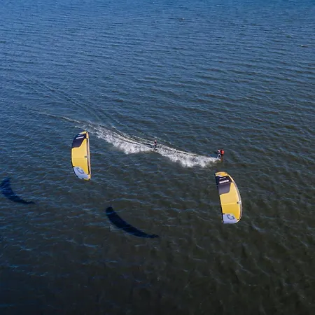Maison d'hôtes Upwind Kitesurfing Wingfoil Windsurfing Rowery Sauna 4*