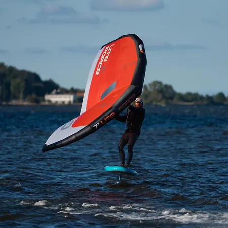 Upwind Kitesurfing Wingfoil Windsurfing Rowery Sauna Oslonino