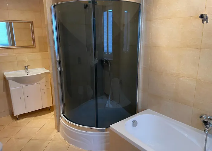 Upwind Kitesurfing Wingfoil Windsurfing Rowery Sauna Pensjonat Oslonino