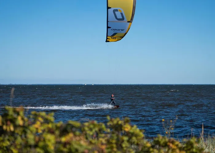 Upwind Kitesurfing Wingfoil Windsurfing Rowery Sauna Oslonino