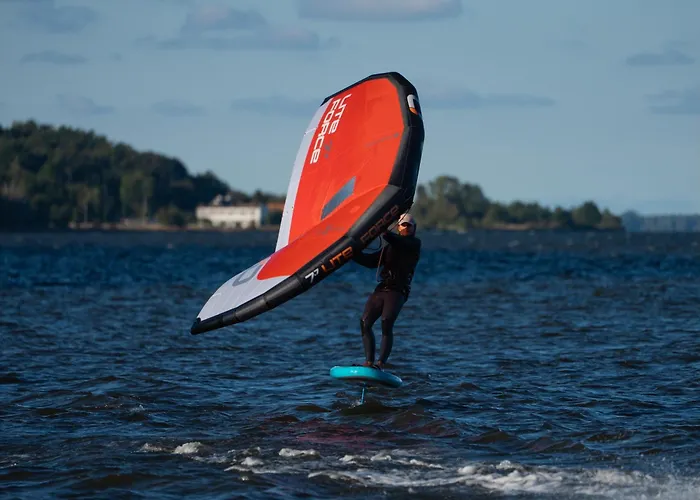 Upwind Kitesurfing Wingfoil Windsurfing Rowery Sauna Oslonino