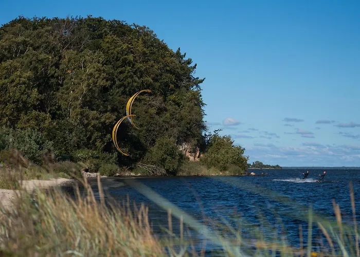 Upwind Kitesurfing Wingfoil Windsurfing Rowery Sauna 4* Oslonino